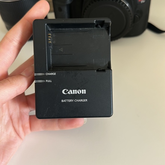 Canon EOS rebel t5i 18-55mm EF-S IS STM Lens - Picture 4 of 5